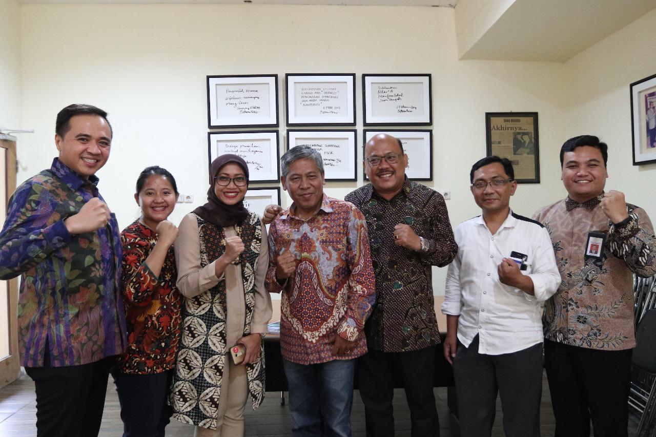 Koran Suara Merdeka Semarang Hari Ini - Berbagai Suara
