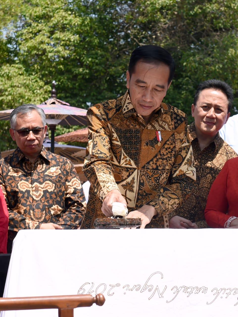 Batik indonesia telah diakui oleh unesco pada tanggal