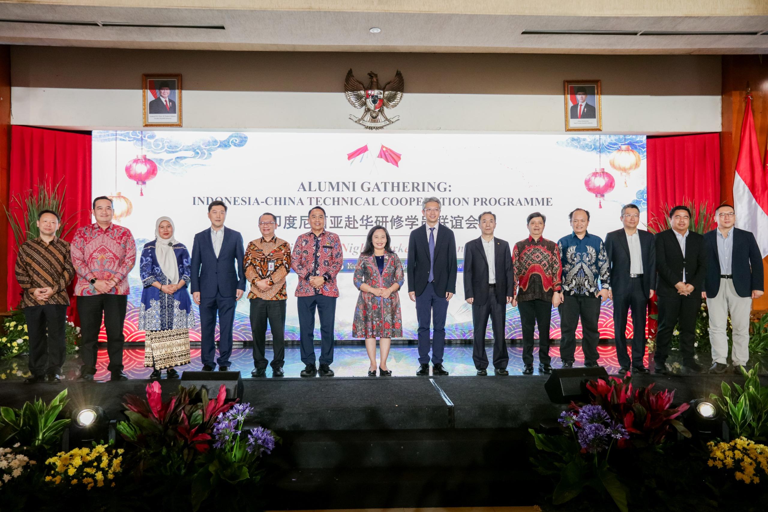 Perkuat Kerja Sama Indonesia - RRT, Kemensetneg Gelar Alumni ...